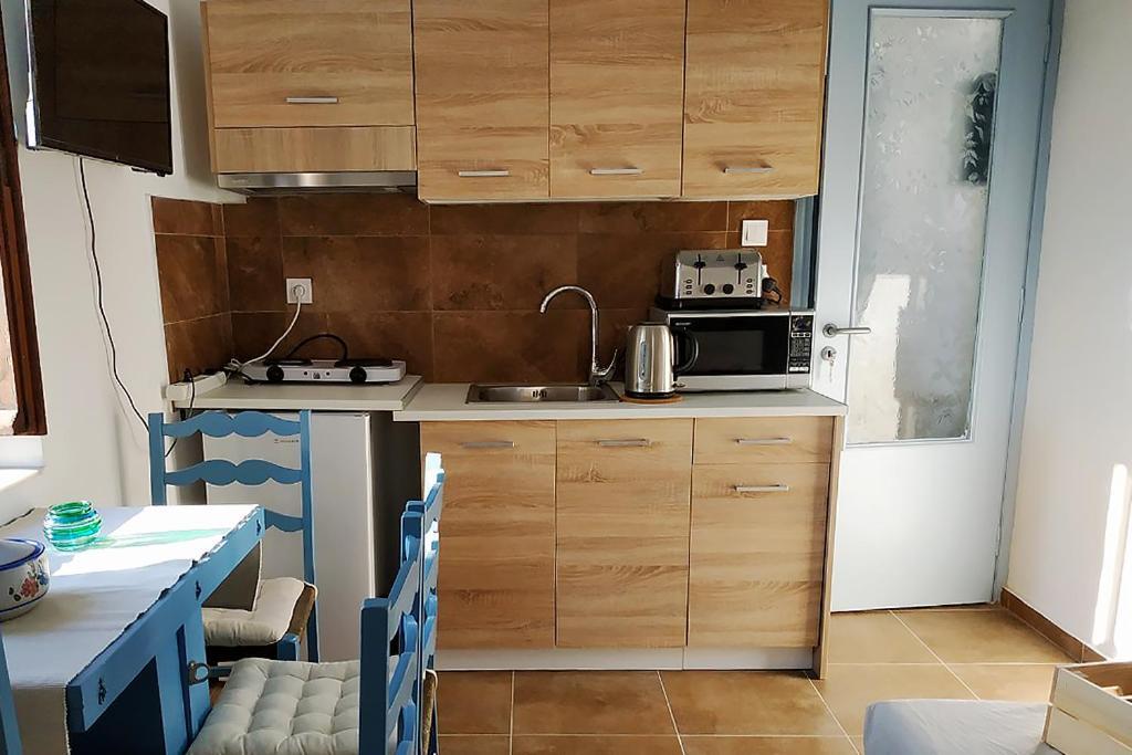 Ariadne,Traditional Apartment In Centre Of Poros Poros Town Exterior foto